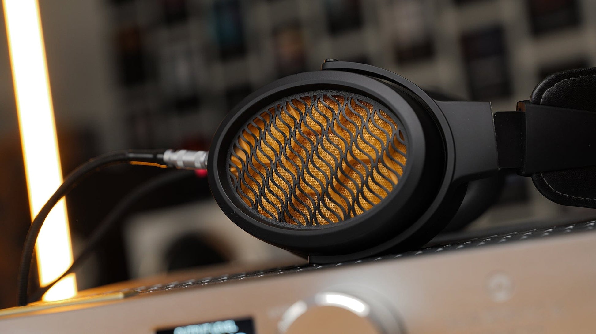 Aperio - GoldenSound Edition Headphones Warwick Acoustics