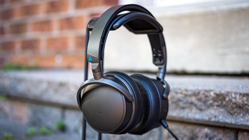 Audeze Maxwell: Wireless Headphones for the Serious Audiophile and