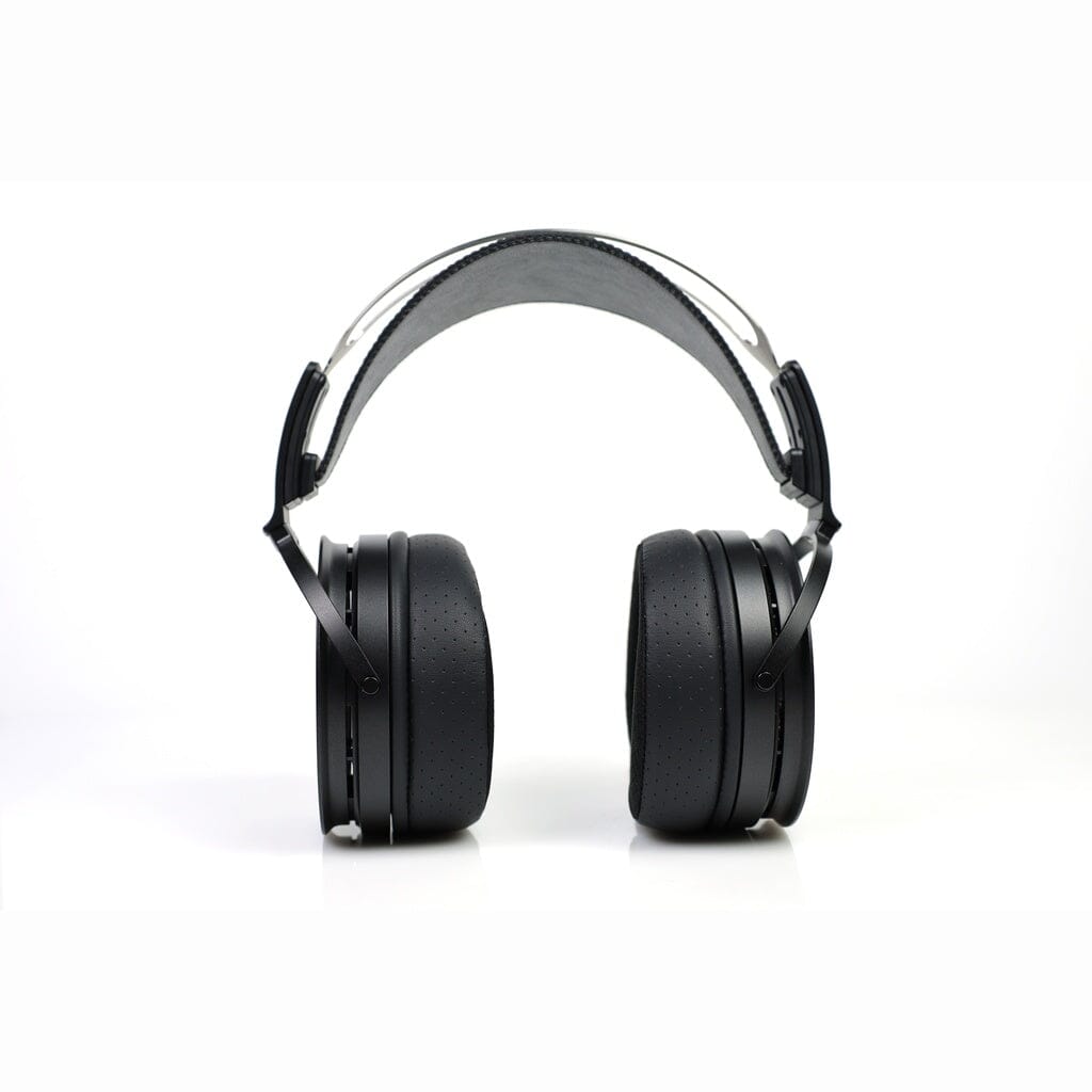 Black Aune Audio AR3000 over-ear headphones with a flexible metal headband.
