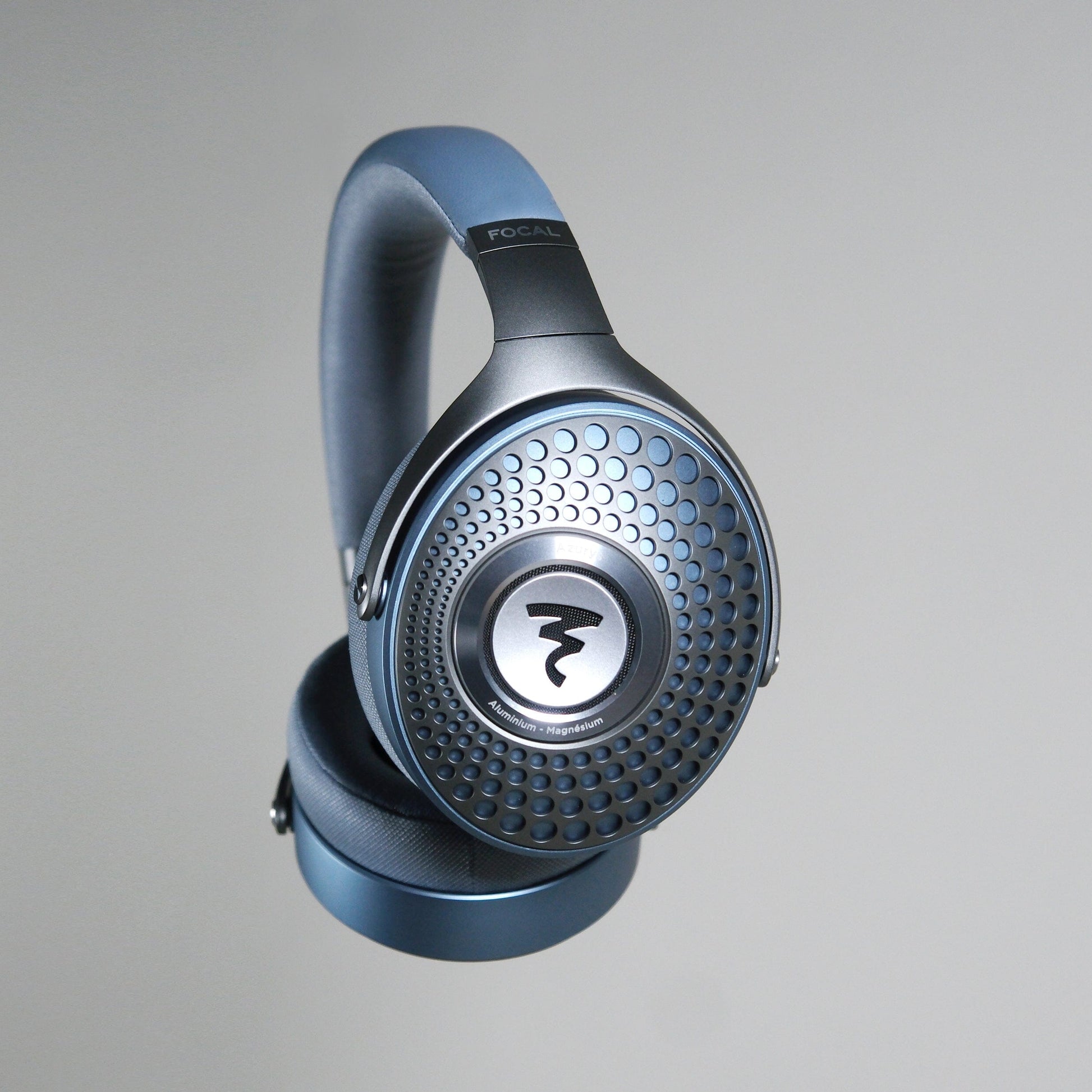 Focal Azurys Closed-Back Dynamic Driver Wired Headphones Made in France - Headphones.com