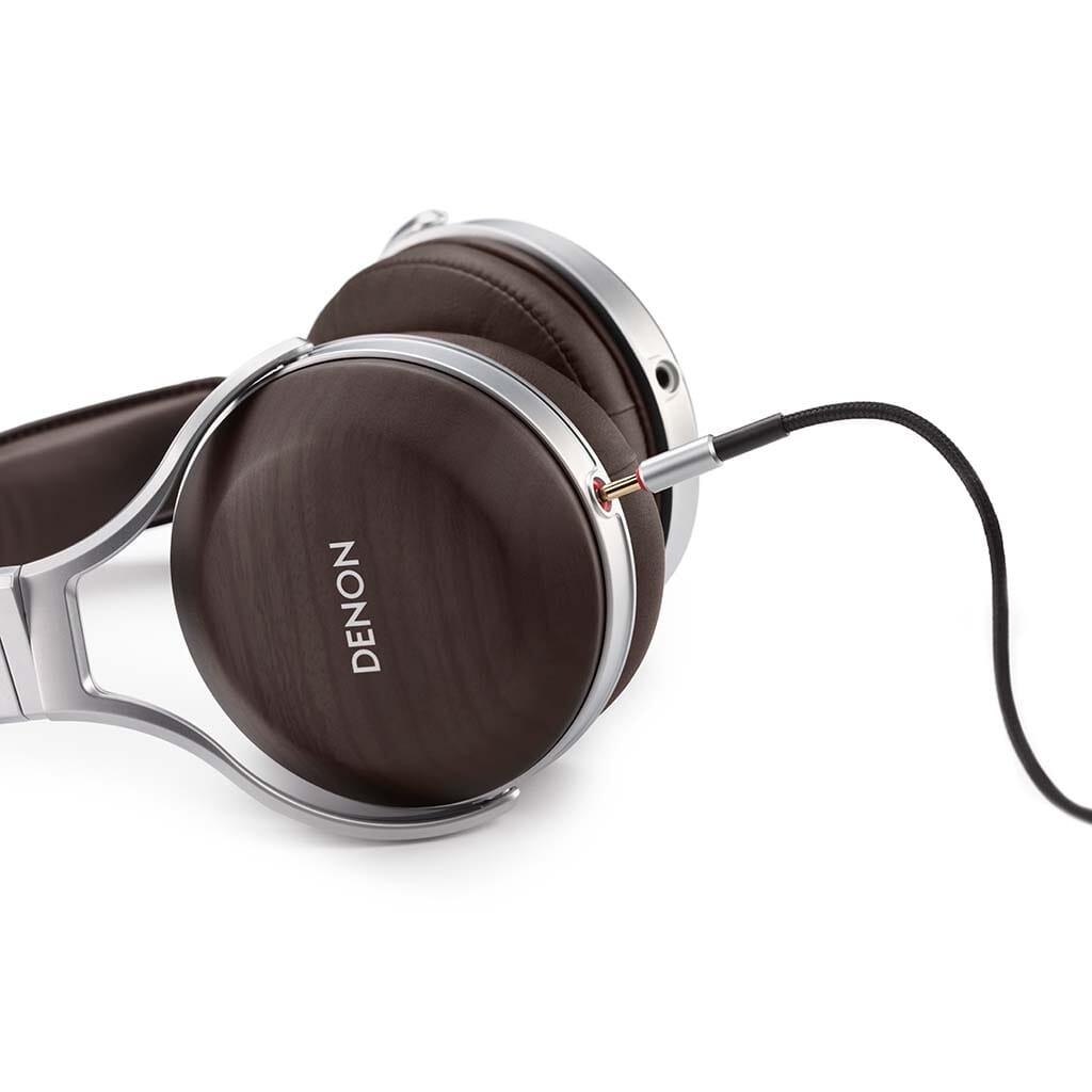 denon ah-d5200 closed-back over-ear wooden headphones