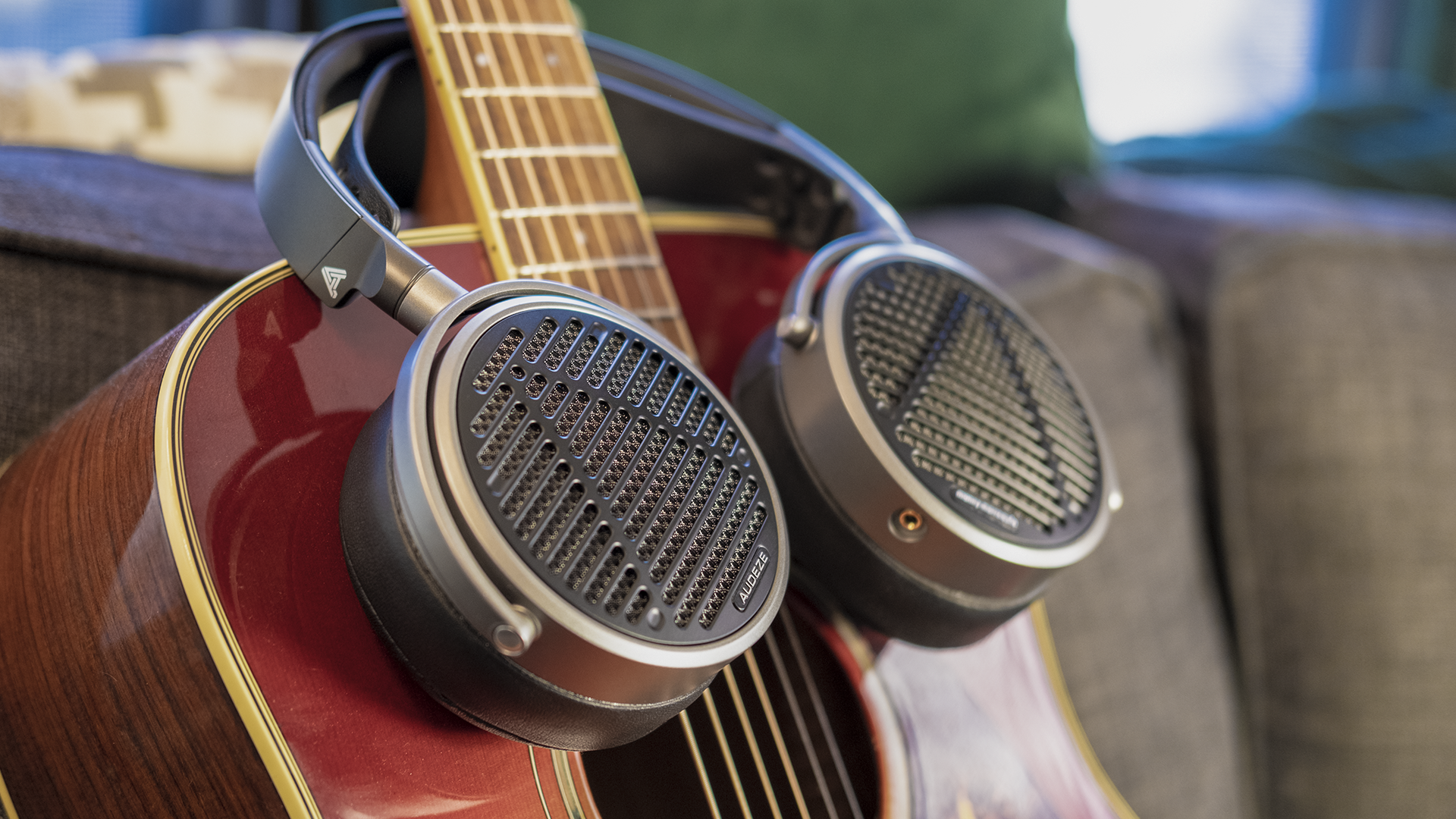 Audeze MM-100: Mid-Fi Mainstay or Missed Opportunity Audeze MM-100: Mid-Fi Mainstay or Missed Opportunity