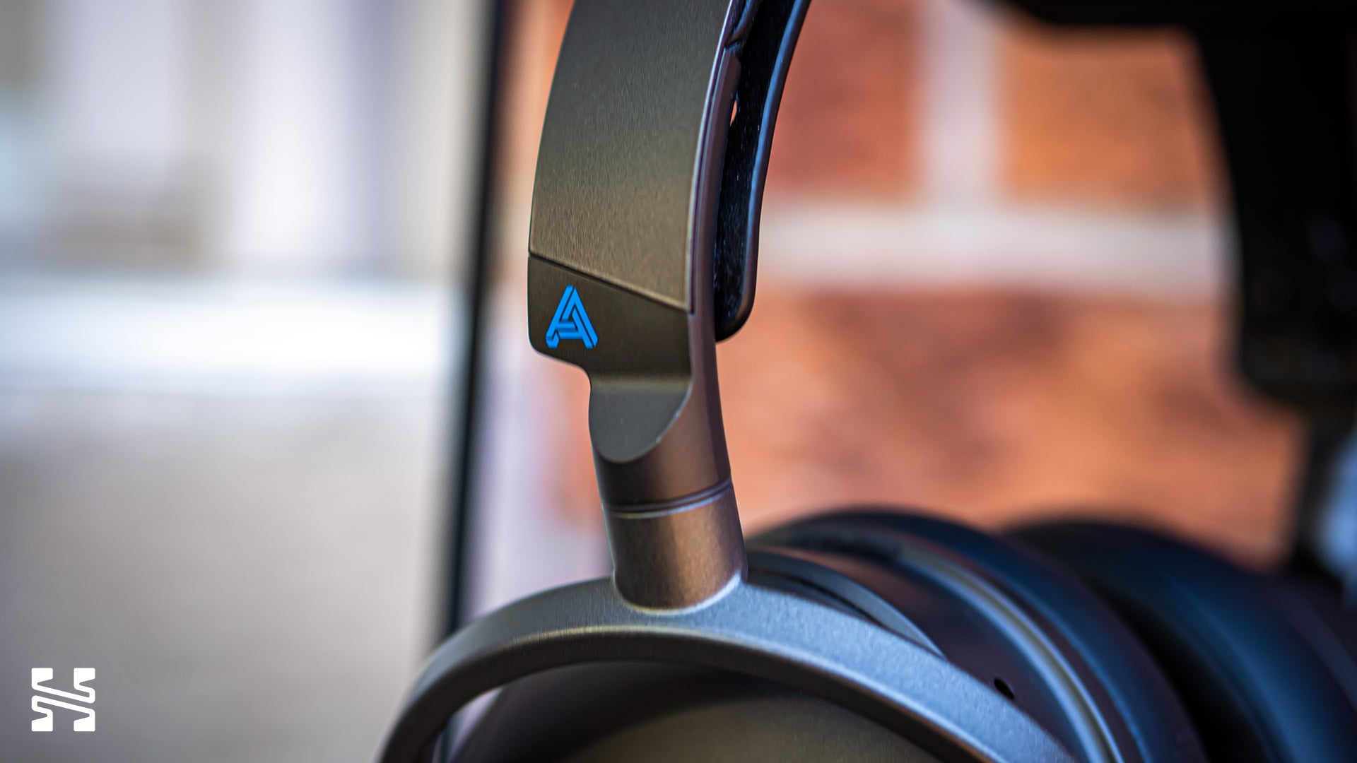 Audeze Maxwell Review: The Greatest Value in Wireless Headphones –