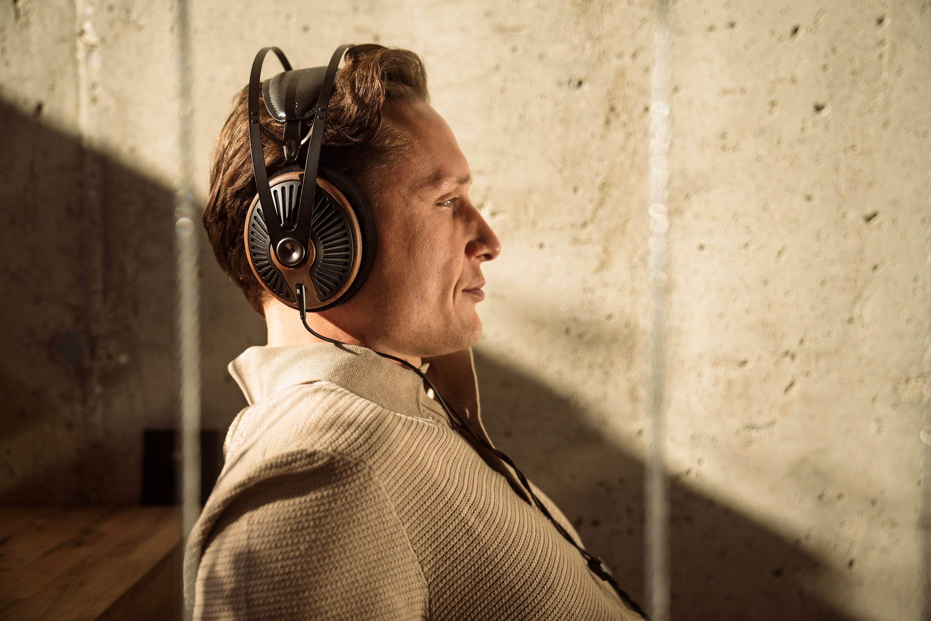 Meze Audio 105 SILVA Headphones – Headphones.com