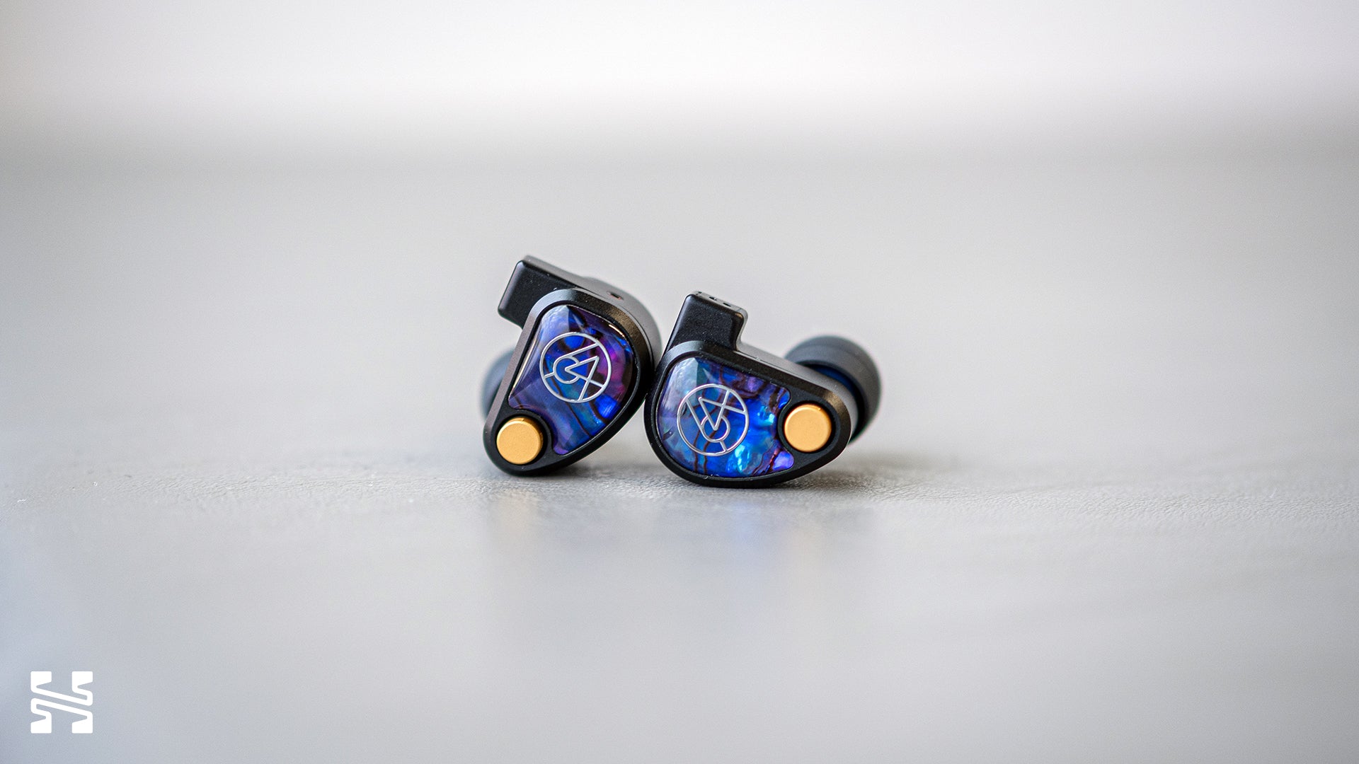 64 Audio Volür Review: A Nio Evolution? – Headphones.com