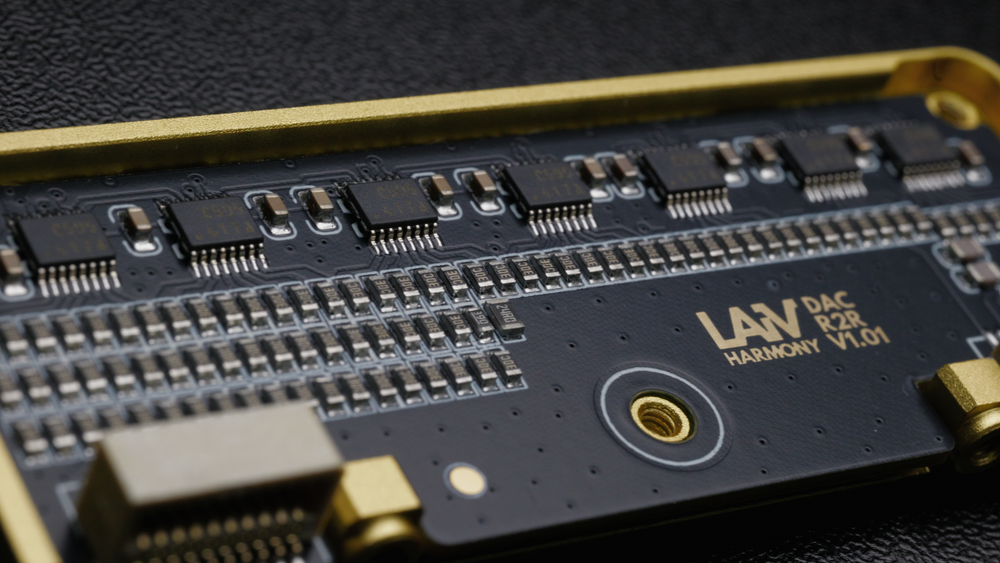 uDAC_i1.png?v=1751151434&width=1000