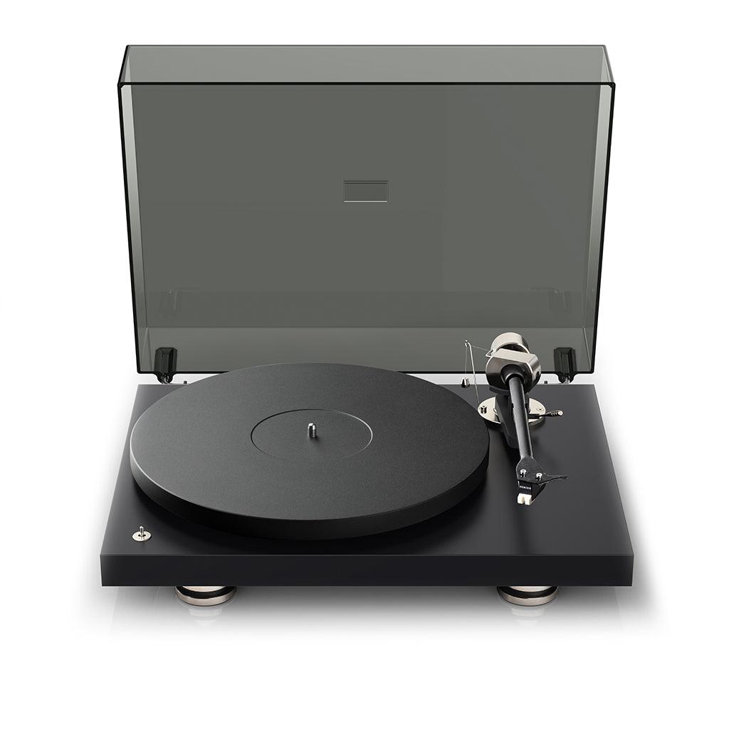Pro-Ject Audio Systems Debut PRO Turntable with dust cover